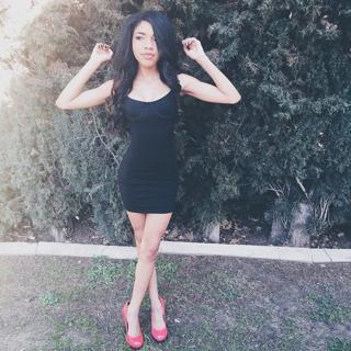 Teala Dunn feet photo thumbnail