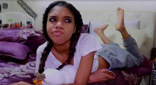 Teala Dunn feet photo thumbnail
