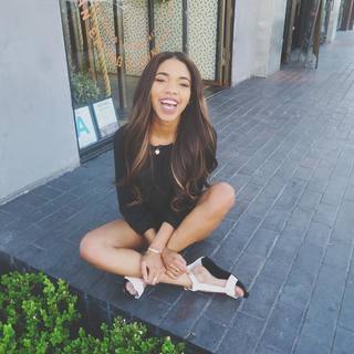 Teala Dunn feet photo thumbnail