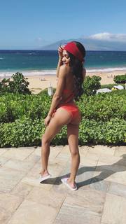 Teala Dunn feet photo thumbnail