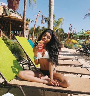 Teala Dunn feet photo thumbnail