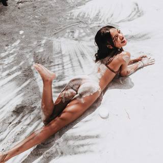 Teala Dunn feet photo thumbnail