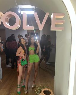 Teala Dunn feet photo thumbnail