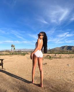Teala Dunn feet photo thumbnail