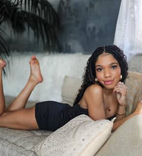 Teala Dunn feet photo thumbnail