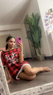 Teala Dunn feet photo thumbnail
