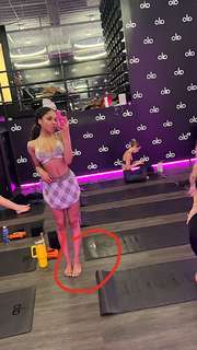Teala Dunn feet photo thumbnail