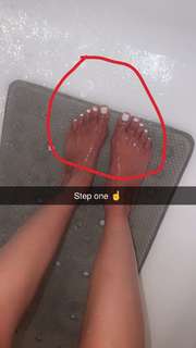 Teala Dunn feet photo thumbnail