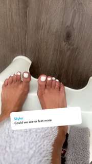 Teala Dunn feet photo thumbnail