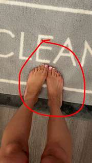 Teala Dunn feet photo thumbnail