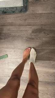 Teala Dunn feet photo thumbnail