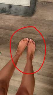 Teala Dunn feet photo thumbnail
