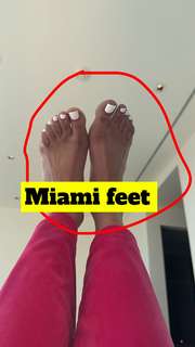 Teala Dunn feet photo thumbnail