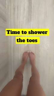 Teala Dunn feet photo thumbnail