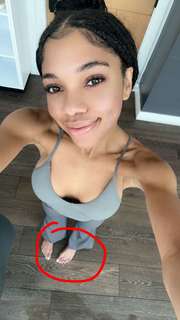 Teala Dunn feet photo thumbnail