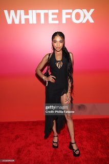 Teala Dunn feet photo thumbnail