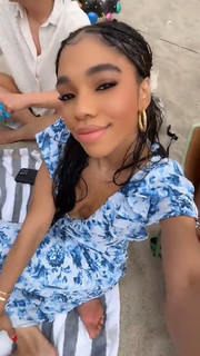 Teala Dunn feet photo thumbnail