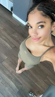 Teala Dunn feet photo thumbnail