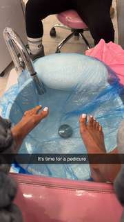 Teala Dunn feet photo thumbnail