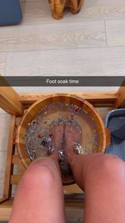 Teala Dunn feet photo thumbnail