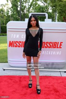 Teala Dunn feet photo thumbnail