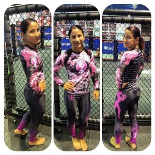 Tecia Torres feet photo 4