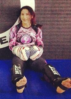 Tecia Torres feet photo 3