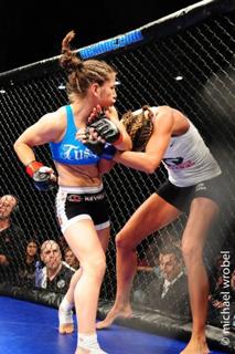 Tecia Torres feet photo 9