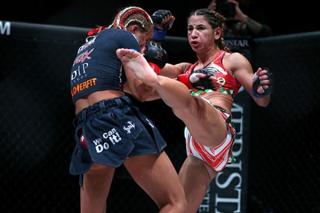 Tecia Torres feet photo 19