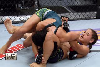 Tecia Torres feet photo 13