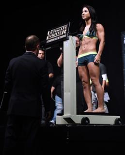 Tecia Torres feet photo 9