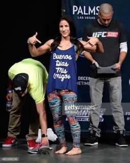 Tecia Torres feet photo 7