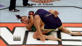 Tecia Torres feet photo 14