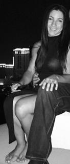 Tecia Torres feet photo 3