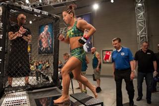 Tecia Torres feet photo 10