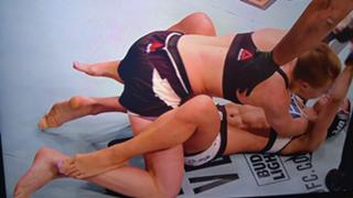 Tecia Torres feet photo 6