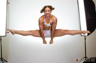 Tecia Torres feet photo 3