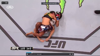 Tecia Torres feet photo 9