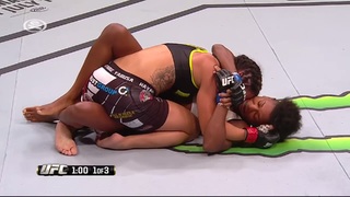 Tecia Torres feet photo 8