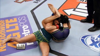 Tecia Torres feet photo 15