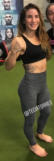Tecia Torres feet photo 9