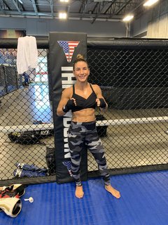 Tecia Torres feet photo 15