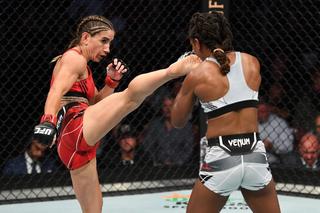 Tecia Torres feet photo 5