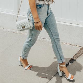 Teilor Grubbs feet photo 1