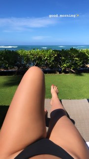 Teilor Grubbs feet photo 12