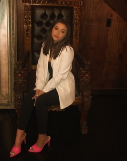 Teilor Grubbs feet photo 10