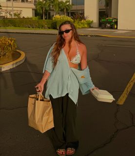 Teilor Grubbs feet photo 1