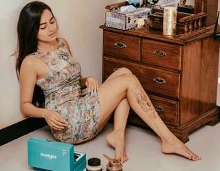 Tejasswi Prakash feet photo thumbnail
