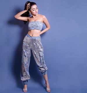 Tejasswi Prakash feet photo thumbnail