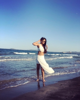 Tejasswi Prakash feet photo thumbnail